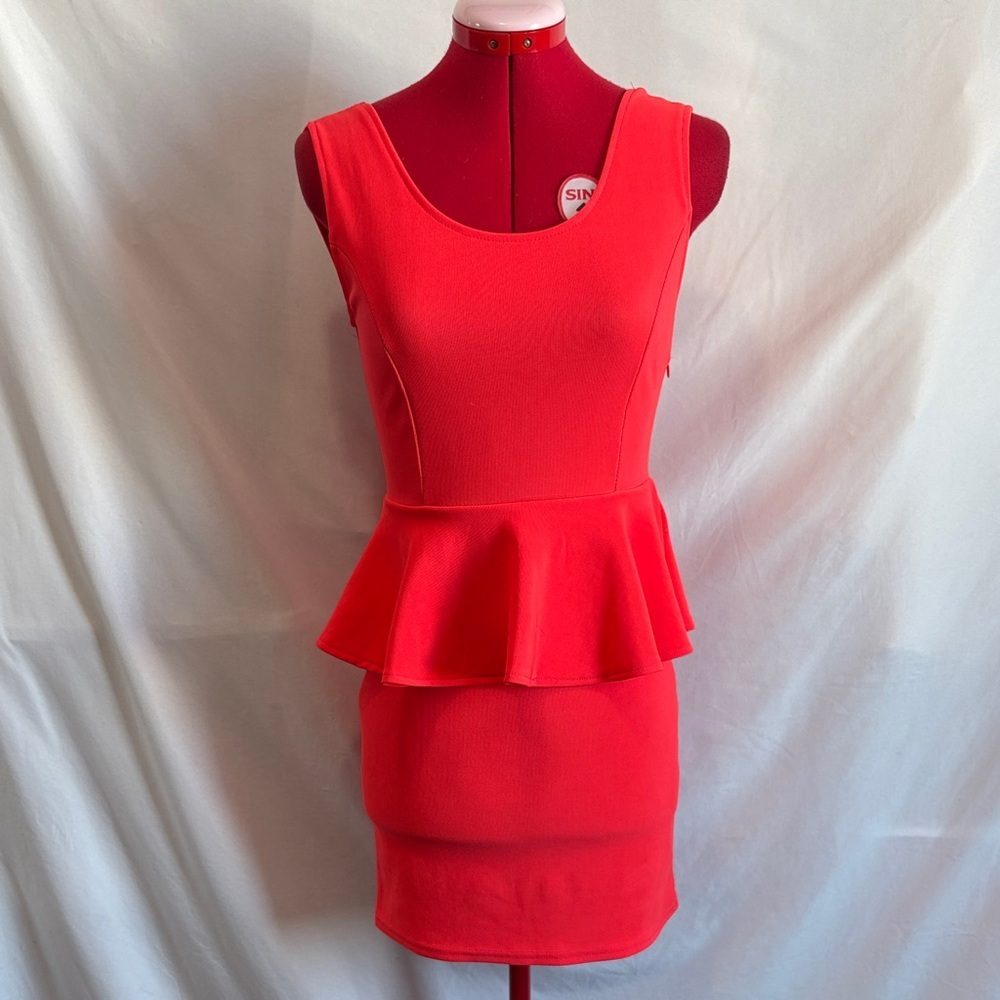 Chic Scarlet Peplum Mini Dress XS286